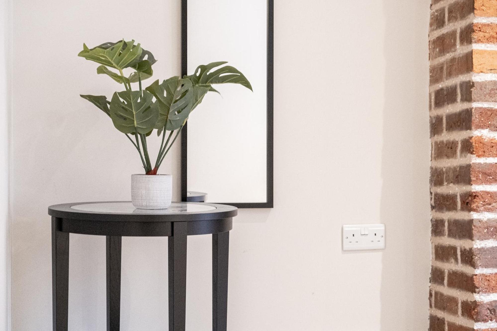 Osbourne House Pink 2 Bed, 2 And Half Bath Lejlighed Birmingham Eksteriør billede