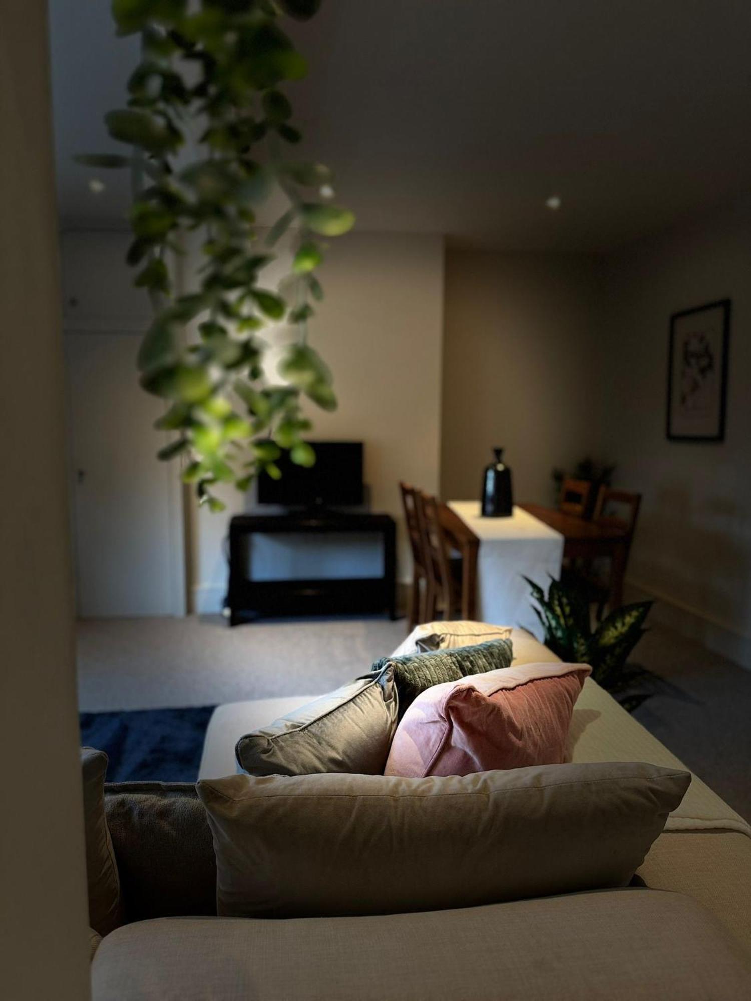 Osbourne House Pink 2 Bed, 2 And Half Bath Lejlighed Birmingham Eksteriør billede