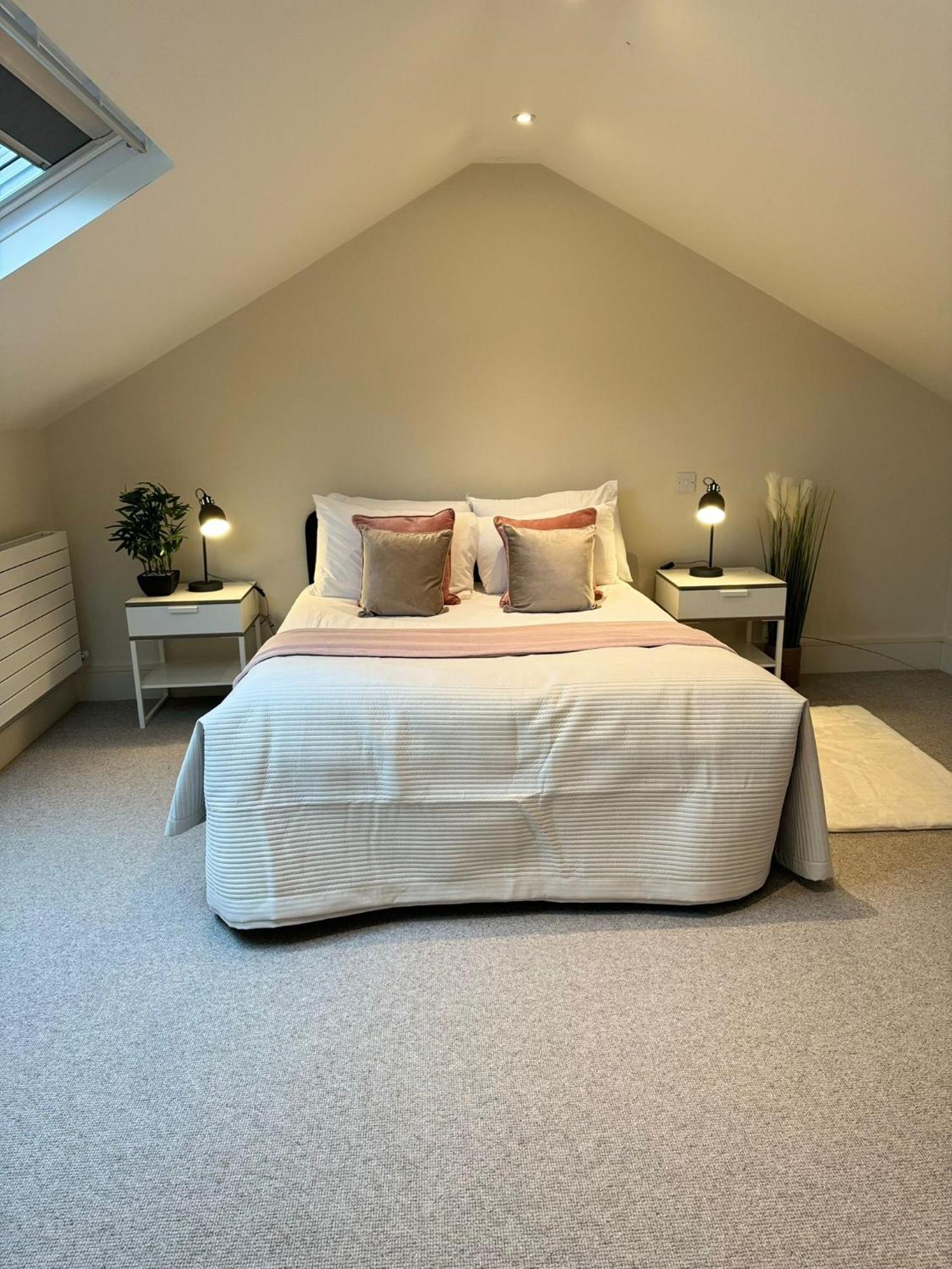 Osbourne House Pink 2 Bed, 2 And Half Bath Lejlighed Birmingham Eksteriør billede