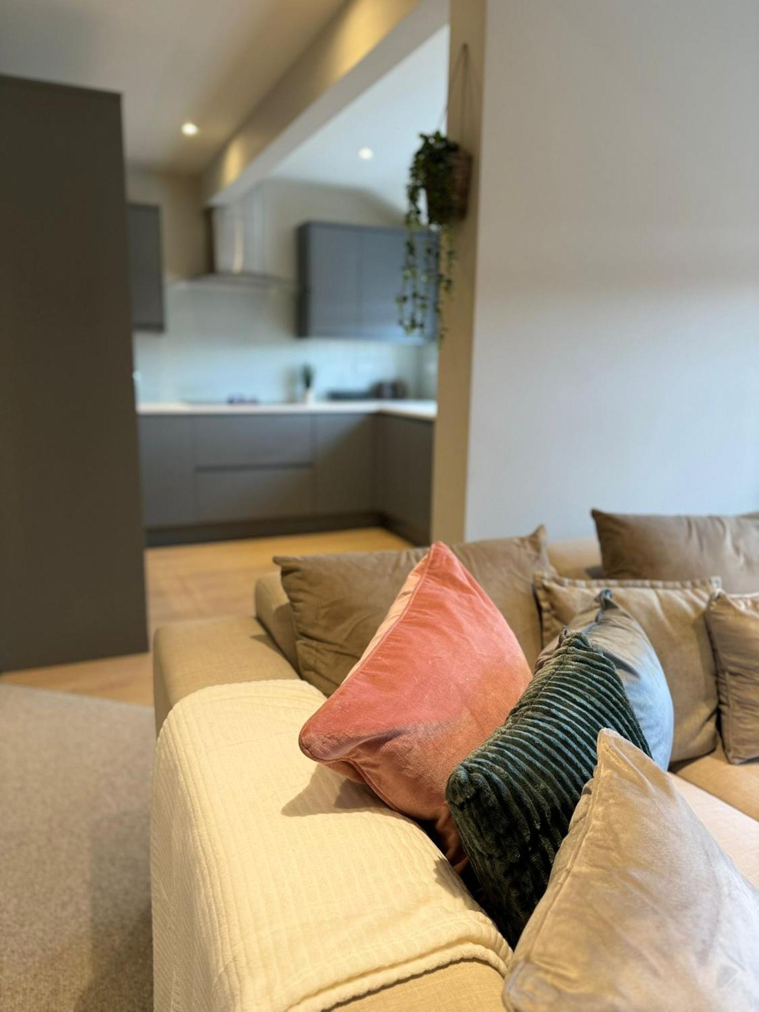 Osbourne House Pink 2 Bed, 2 And Half Bath Lejlighed Birmingham Eksteriør billede