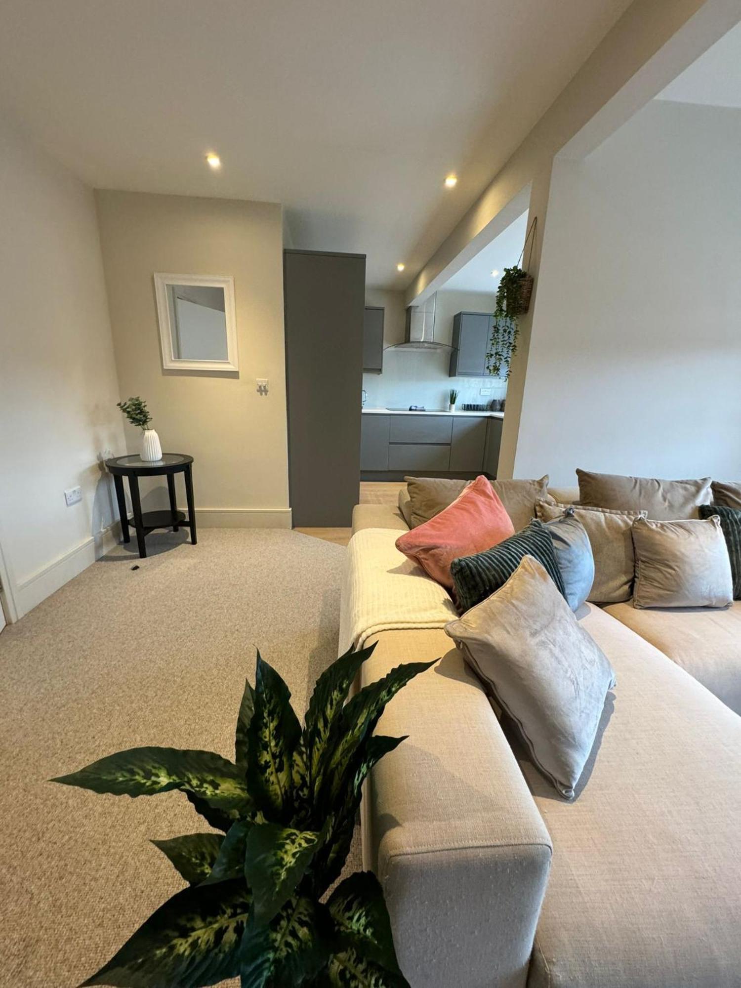 Osbourne House Pink 2 Bed, 2 And Half Bath Lejlighed Birmingham Eksteriør billede