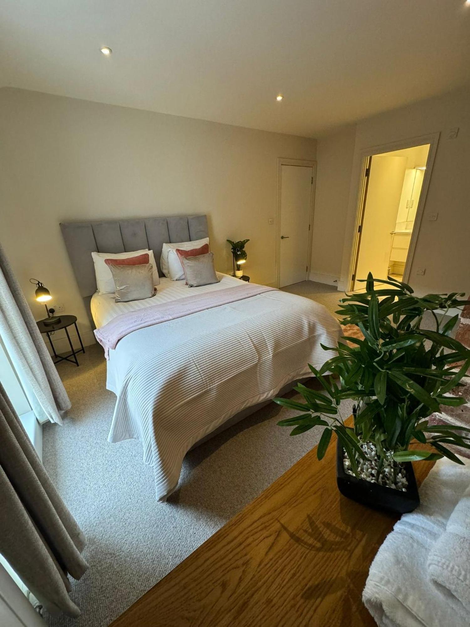 Osbourne House Pink 2 Bed, 2 And Half Bath Lejlighed Birmingham Eksteriør billede