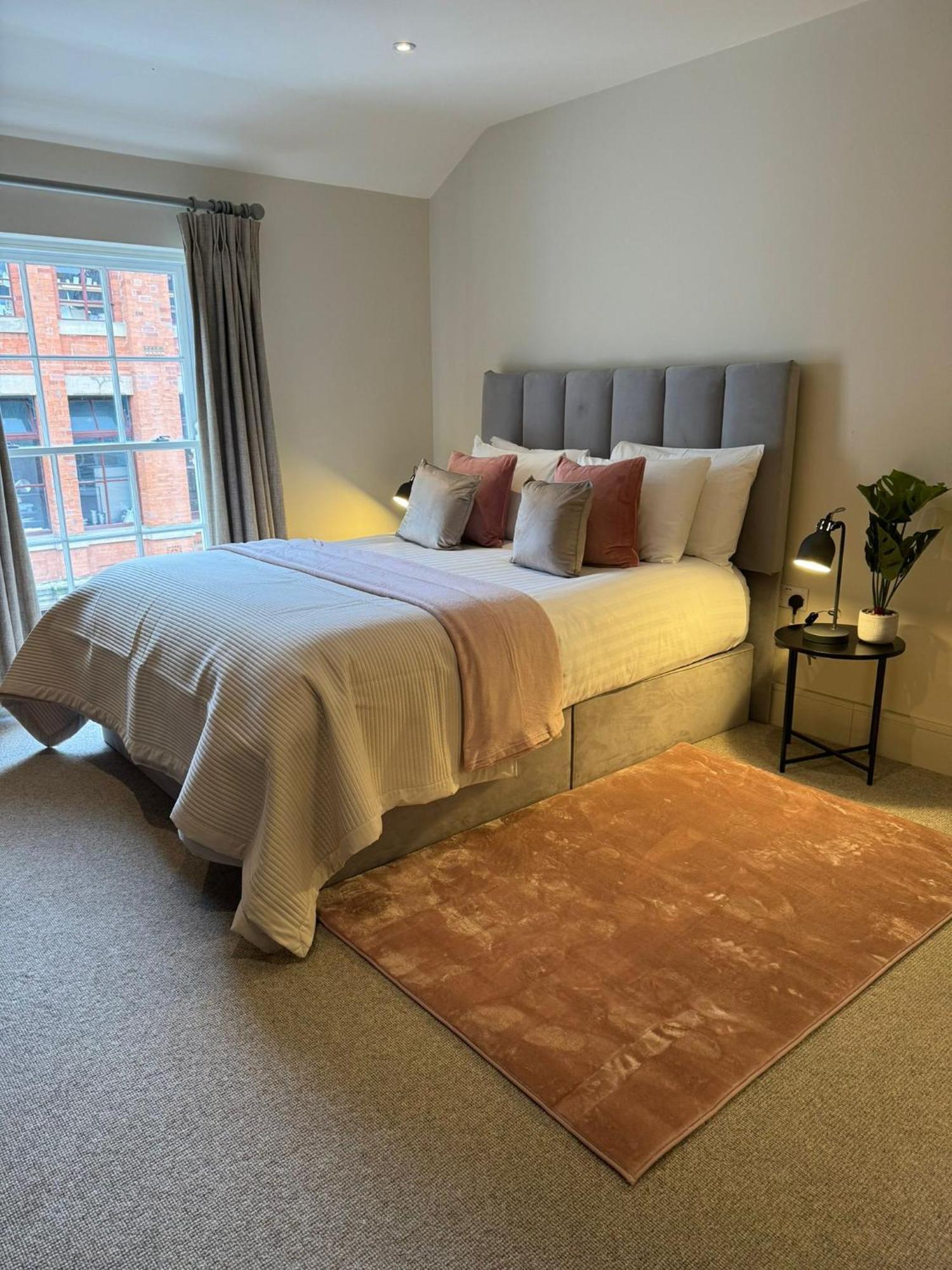 Osbourne House Pink 2 Bed, 2 And Half Bath Lejlighed Birmingham Eksteriør billede